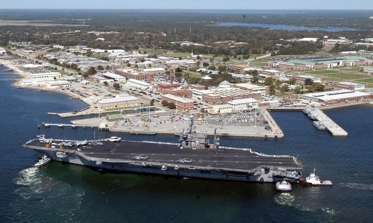 Naval Air Station Pensacola ligger nær Floridas grænse til delstaten Alabama og er et større uddannelsessted for flåden. Foto: Patrick Nichols/Ritzau Scanpix