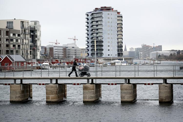 Dansk Industri (DI) vil have øremærket barsel til mænd og på sigt gerne mere end de otte uger, som EU kræver. Foto: Jens Dresling/POLFOTO