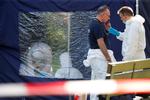 Politi efterforsker drabet på en mand, som blev fundet i Berlins Moabit-kvarter 23. august i år. Tyskland mistænker Rusland for at stå bag drabet på manden, som er fra Georgien. Foto: Fabrizio Bensch/Ritzau Scanpix