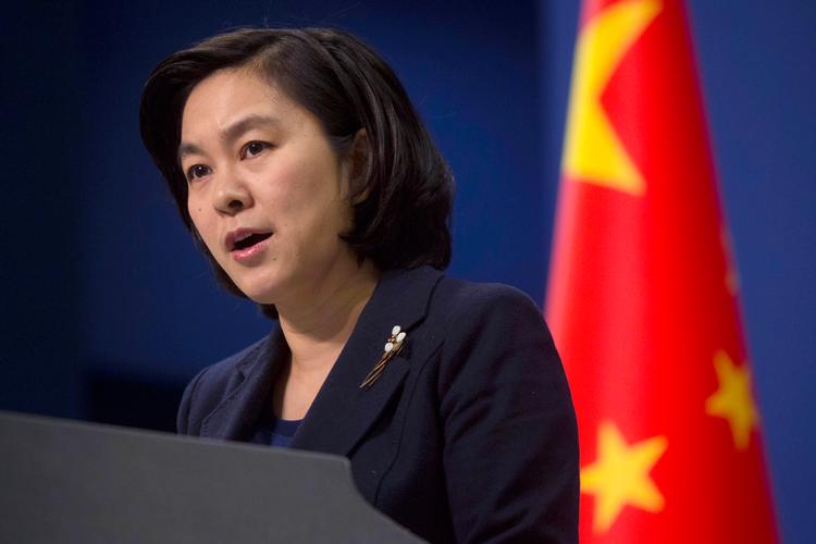 Hua Chunying, talsperson for det kinesiske udenrigsministerium, afviser beskyldningerne om, at den kinesiske ambassadør i Danmark har forsøgt at presse den færøske lagmand til at vælge Huawei som leverandør af 5G-netværk. Foto: Ng Han Guan/Ritzau Scanpix