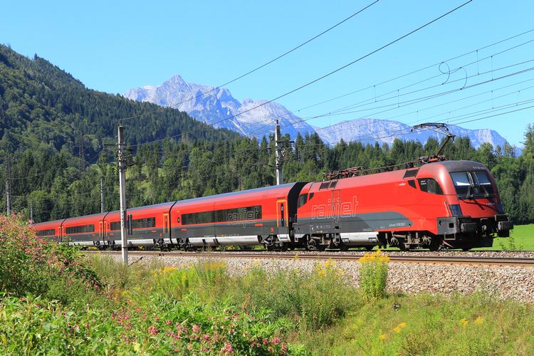ÖBB's RailJet-afgange binder mange af Centraleuropas byer sammen. Foto: Christian Auerweck/ÖBB