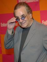 Danny Aiello enkommer her til en fest hos Entertainment Weekly i New York tilbage i 2004. Skuespilleren blev 86 år gammel.    Foto: Chip East/Ritzau Scanpix