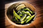 Edamamabønner er en del af den traditionelle japanske kost, der er antiinflammatorisk. 
   Foto: Lars Just/POLFOTO