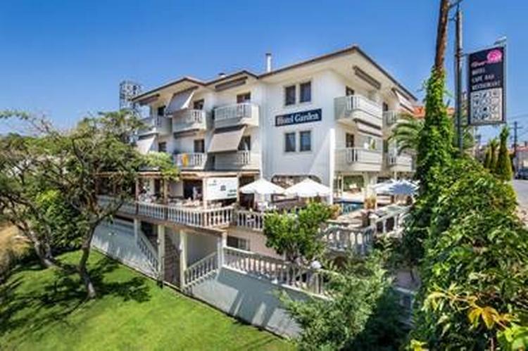 Panos Archoditsis' lille hotel på Thasos har i alt 14 lejligheder, der blandt andet bebos af gæster fra Spies. Foto: Pr