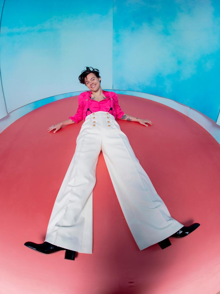 Harry Styles var One Directions bedste sanger og klart den skæggeste og mest charmerende, når bandet blev interviewet. Han var på mange måder for One Direction, hvad Robbie Williams var for Take That. En joker. En spasmager.
 Foto: Tim Walker