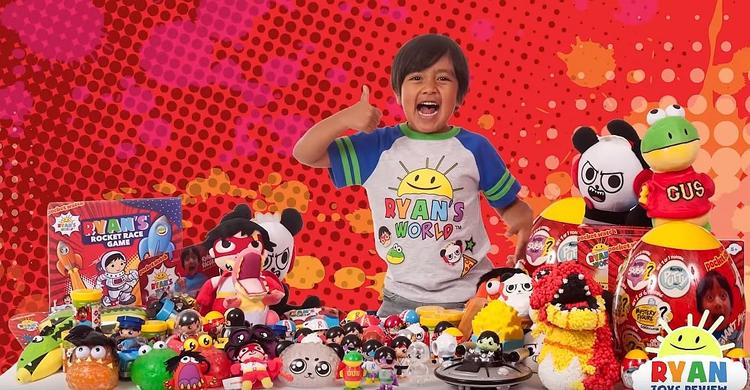 Ryan Kaji tester bl.a. legetøj på sin youtube-kanal.  Framegrab/YouTube 