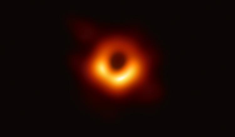 Foto: Event Horizon Telescope Collaboration