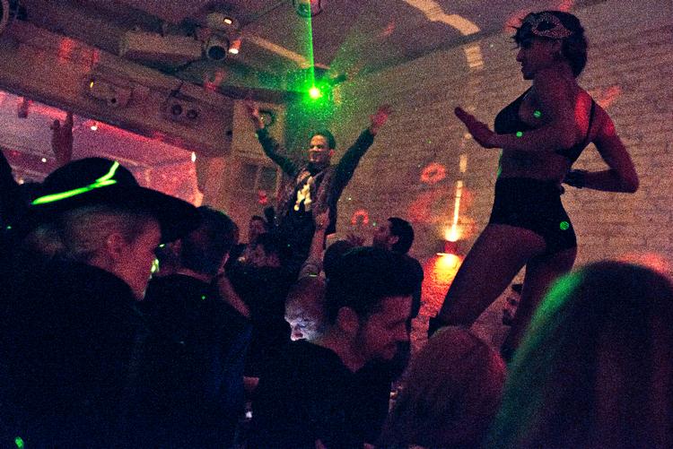 »Gassen er gået af ballonen, festen er ved at være forbi, og derfor skal vi nå noget inden, der er lukket og slukket«, siger Julia Lahme, der er direktør i Lahme Kommunikation. Foto: Katinka Hustad/POLFOTO