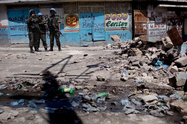FN’s fredsbevarende mission i Haiti lukkede i 2017, men der kommer andre fredsbevarende missioner, og soldaters misbrug af børn og fattige kvinder vil ske igen, såfremt organisationen ikke udformer en politik, skriver Politikens Latinamerika-korrespondent Anne M. Sørensen. Foto: Peter Hove Olesen
   Foto: Peter Hove Olesen/POLFOTO