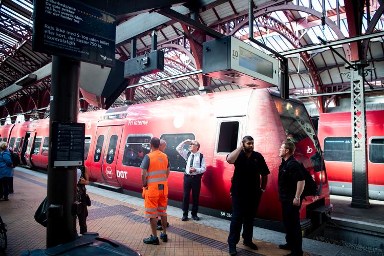 Ifølge et notat fra Transportministeriet har Passagerpulsen været for kritisk og negativ. Regeringen har nu ladet bevillingen udløbe, og Passagerpulsen har måttet opsige sine medarbejdere.   Foto: Anthon Unger