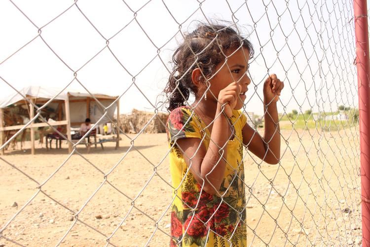 12 hjælpeorganisationer har indstillet arbejdet i byen al-Dhalea i Yemen, efter at nogle af organisationernes kontorer er blevet angrebet. Beslutningen påvirker omkring 217.000 indbyggere, siger FN's chef for nødhjælp, Mark Lowcock. Foto: Stringer/Ritzau Scanpix
