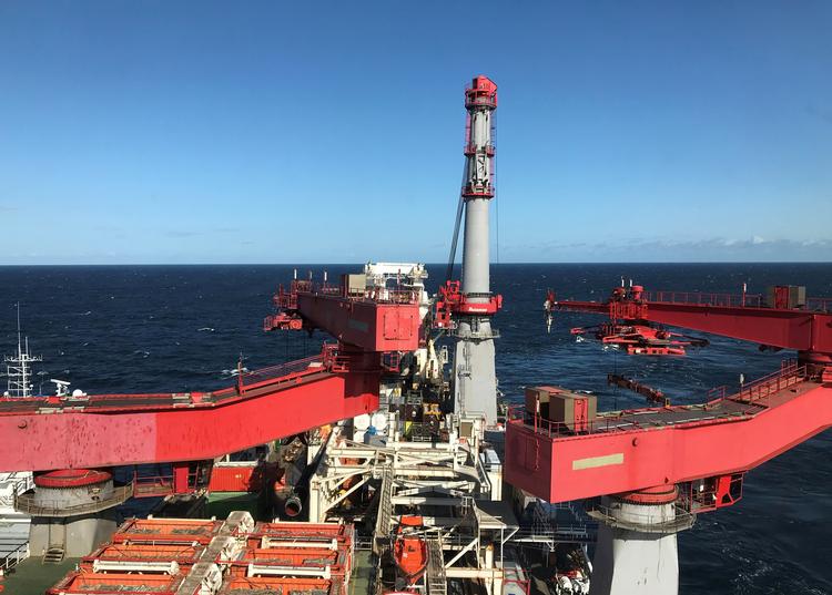 Fordi det schweizisk-hollandske selskab Allseas har trukket sig, skal Rusland ifølge energiminister Aleksander Novak have fat i et andet af disse særlige skibe, der bruges til at lægge sådanne gasledninger langs havets bund. Foto: Stine Jacobsen/Ritzau Scanpix