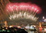 Det berømte fyrværkerishow i Sydney koster ikke mindre end 30 millioner kroner. (arkivfoto)
 Foto: Mark Baker/Ritzau Scanpix