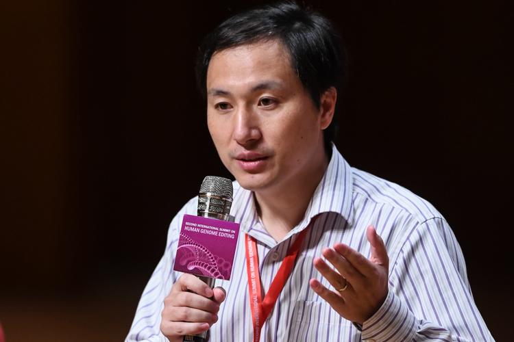 He Jiankui er blevet idømt tre års fængsel for illegal lægepraksis. Foto: Anthony Wallace/Ritzau Scanpix
