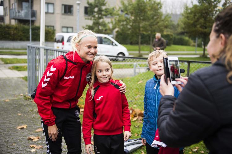 27-årige Pernille Harder er en af de store stjerner på kvindelandsholdet i fodbold.  Foto: Stine Tidsvilde/POLFOTO