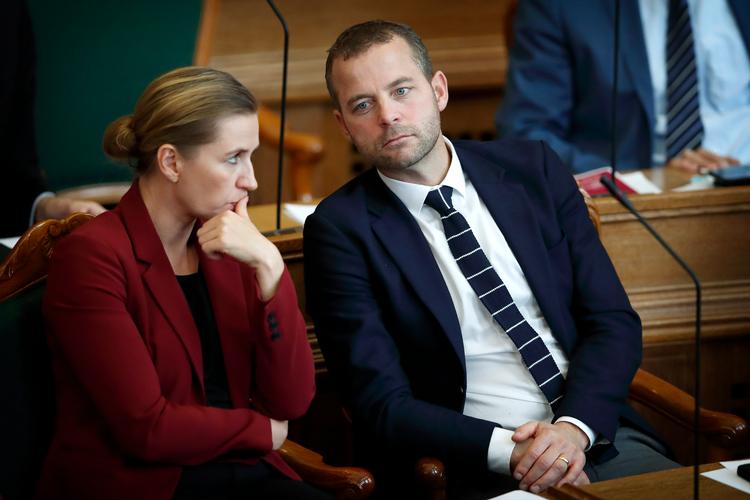 Folketingets åbningsdebat. Statsminister Mette Frederiksen (S) og Radikales formand Morten Østergaard.
   Foto: Jens Dresling/POLFOTO