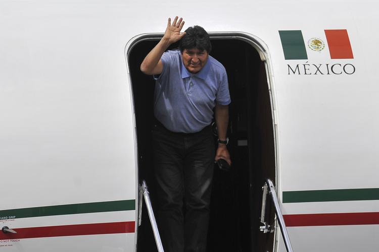 Evo Morales, der i næsten 14 år var præsident i Bolivia, flygtede i første omgang til Mexico og siden til Argentina, hvor han sammen med flere tidligere medlemmer af sin regering har fået asyl. Foto: Claudio Cruz/Ritzau Scanpix