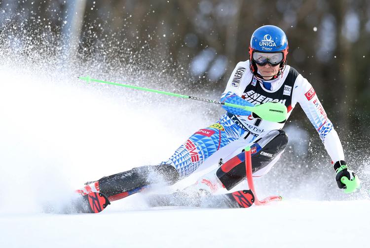 Slovakiske Petra Vlhova var lørdag hurtigst i begge gennemløb, da hun besejrede USA's storfavorit Mikaela Shiffrin i World Cuppens slalomkonkurrence i Zagreb. Foto: Damir Sencar/Ritzau Scanpix