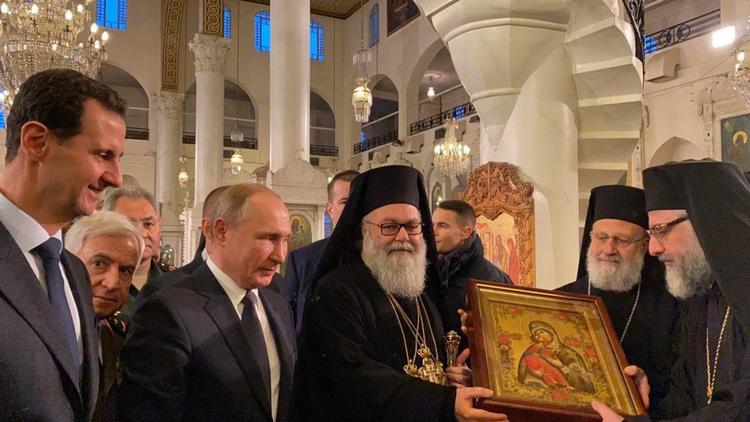 Den syriske leder Bashar al-Assad modtog tirsdag Ruslands præsident i Damaskus. Det er Putins første besøg i landet siden 2017.  Foto: -/Ritzau Scanpix
