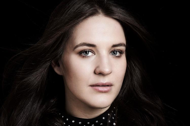 Den norske sopran Lise Davidsen er stjerne i Beethovens opera 'Fidelio' i London. Foto: Ray Burmiston