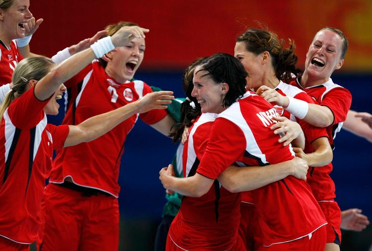 Norges kvinder overtog den olympiske dominans fra Danmark med guld i både 2008 og 2012. Et vildt bud: De vender tilbage til tronen i 2020 med mændene ved deres side. Foto: Marcelo Del Pozo/Ritzau Scanpix