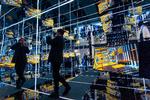 På messen i Las Vegas kunne de besøgende bl.a. se disse Samsung Sero 4K-fjernsyn.
   Foto: David Mcnew/Ritzau Scanpix