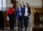
Statsminister Mette Fredriksen med hendes stabschef Martin Rossen og finansminister Nicolai Wammen. Da hun besad to ministerposter under Helle Thorning-Schmidt ansatte Mette Frederiksen selv nye departementschefer. Nu er de to – Barbara Bertelsen og Peter Mørch – blevet departementschefer i hendes nye regering. Bertelsen i Statsministeriet og Mørch i Finansministeriet.  Arkivfoto Jens Dresling