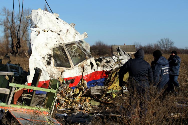 Vragrester fra et malaysisk fly, der blev skudt ned af et missil over Ukraine i 2014. Styrtet kostede 298 mennesker livet Foto: Antonio Bronic/Ritzau Scanpix