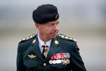 Forsvarschef Bjørn Bisserup fik nogle travle dage, da det skulle overvejes, om danske soldater skulle trækkes ud af Irak. 
   Foto: Jens Dresling/POLFOTO