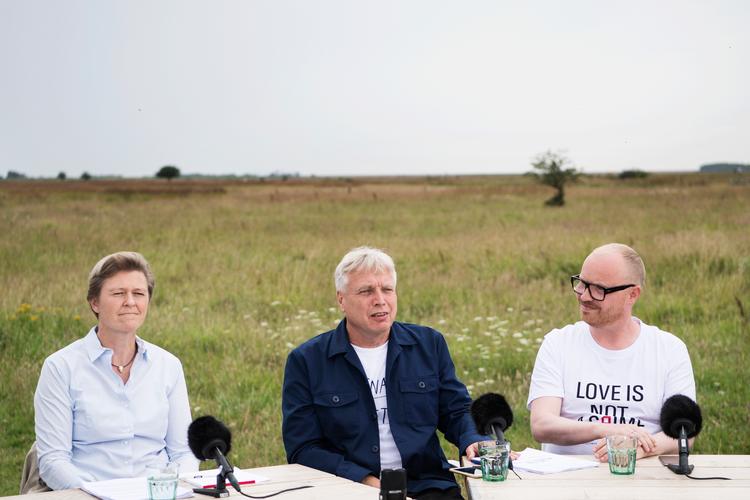Josephine Fock (tv.) og Rasmus Nordqvist (th.) er to af de tre topkandidater til at overtage formandsposten i Alternativet. Men afstemningsformen gør resultatet helt uforudsigeligt. Foto: Gregers Tycho/POLFOTO