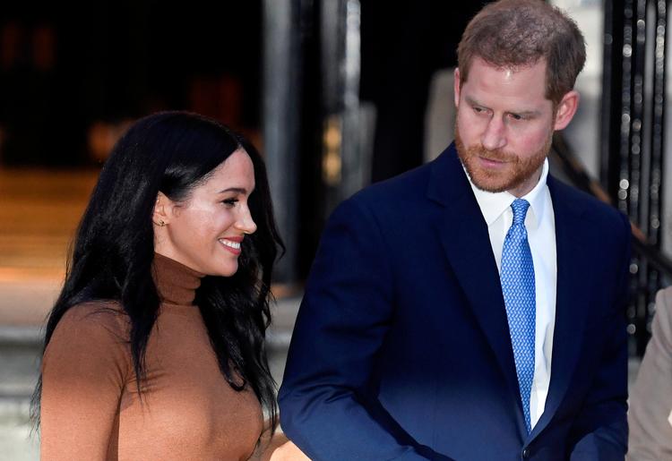 Det var lidt af en overraskelse, da prins Harry og hertuginde Meghan Markle onsdag meddelte, at de vil træde et skridt tilbage som en del af det britiske monaki.  Foto: Toby Melville/Ritzau Scanpix