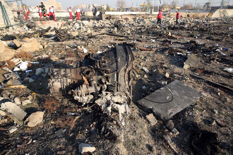 Onsdag 8. januar styrtede et fly ned kort efter, det var lettet fra Teheran. Først lørdag indrømmede iranerne, at det var dem, der havde skudt flyet ned. Foto: -/Ritzau Scanpix