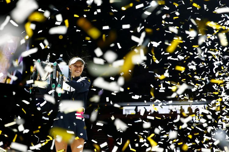 Et lidt uventet højdepunkt i Wozniackis karriere var triumfen ved sæsonafslutningen WTA Finals 2017 i Singapore. Ekstra sød blev sejren, da danskeren for første gang i karrieren besejrede Venus Williams i finalen.
   Foto: Edgar Su/Ritzau Scanpix