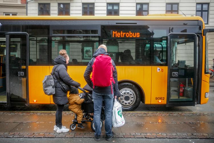 Om natten kører metrobusserne kun hver halve time, så skal du hjem fra en bytur de næste to uger, er det måske en god idé at tjekke rejseplanen først. Foto: Miriam Dalsgaard/POLFOTO