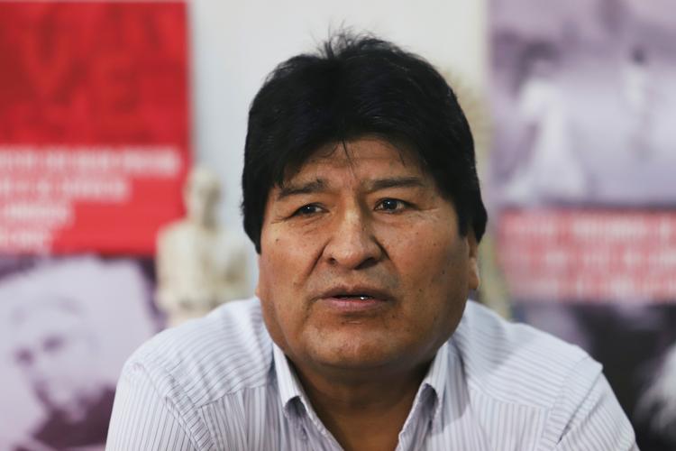 Evo Morales, der lever i eksil i Argentina, vil vende hjem til Bolivia og danne folkemilits, som kan støtte ham. Morales gik af som præsident 10. november sidste år. Foto: Stringer/Ritzau Scanpix