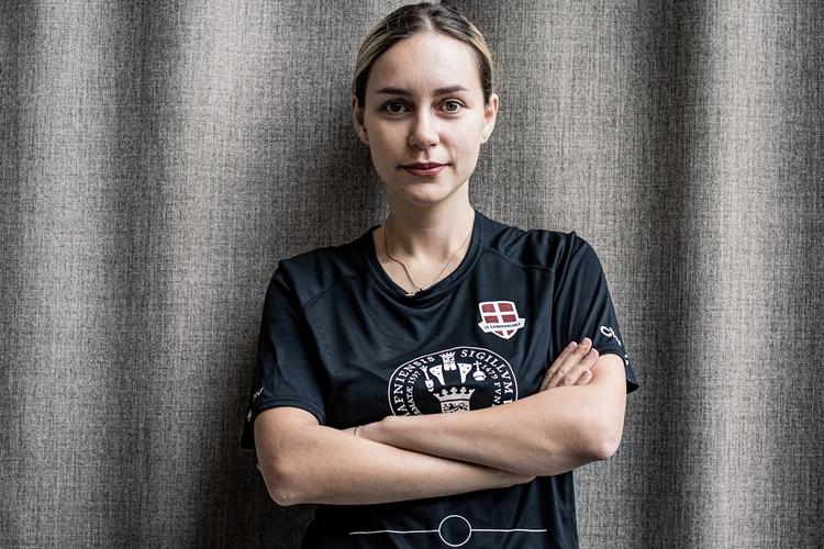 Portia Mogensen studerer datalogi. Et studie med stor overvægt af mandlige studerende. Hun savner flere kvinder på studiet.  Foto:  Kim-Yen Nguyen/Technology Denmark.