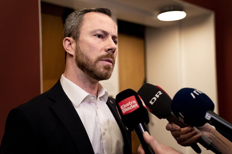 Jakob Ellemann-Jensen ankommer her til gruppemøde i Venstre. Foto: Ida Guldbæk Arentsen/Ritzau Scanpix