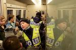 Efter den store migrantstrøm i 2015 indførte Sverige grænsekontrol for at få styr på tilvandringen. Nu har landet problemer med at sikre identiteten på mange af de mennesker, der opholder sig i landet. Arkivfoto. Foto: Mads Nissen/POLFOTO