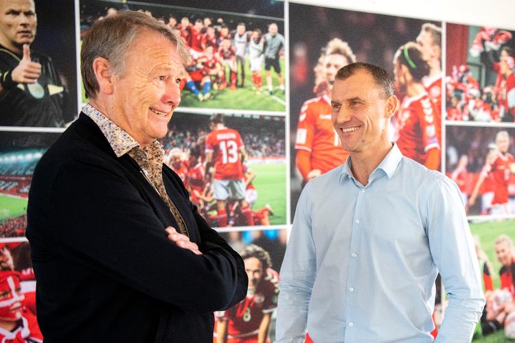 Åge Hareide (tv.) og Ebbe Sand skal i fællesskab skabe et stort resultat til sommer ved EM.  Foto: Nils Meilvang/Ritzau Scanpix