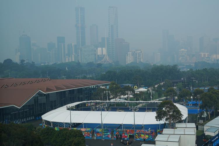 Udsigten ind mod Melbournes skyline den 15. januar. Siden har røgen fra naturbrandene ikke præget byen.
   Foto: Stringer/Ritzau Scanpix