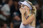 Caroline Wozniacki takker publikum for støtten efter sejren mod Kristie Ahn, der som minimum udsætter karrierestoppet et par dage endnu.
   Foto: David Gray/Ritzau Scanpix