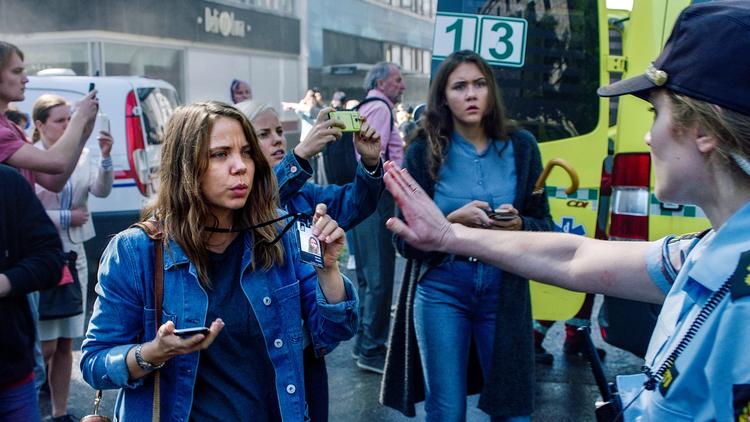 '22. juli - dagen der ændrede Norge' følger flere forskellige karakterer. En af dem er den idealistiske journalist Anine.  