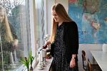 26-årige Ninna Hedegård nåede at få aktiveret sin sundhedsforsikring, inden staten greb ind. Dermed fik hun rundt regnet halveret behandlingstiden på sit ødelagte knæ. Privatfoto. 
   Foto: Privatfoto