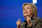 Hillary Clinton  vil trods voldsom kritik af Bernie Sanders støtte ham i en eventuel præsidentvalgkamp mod Donald Trump. Foto: Mario Anzuoni/Ritzau Scanpix
