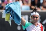Ons Jabeur er en teknisk begavelse, hvis fysik er blevet fremhævet som hendes største svaghed. Men det er ved at ændre sig. Natten til fredag vil det vise sig, om Jabeurs fysik og dagsform er til at slå Caroline Wozniacki. Foto: David Gray/Ritzau Scanpix