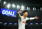 Tottenhams Son Heung-min havde den afgørende fod på bolden, da holdet scorede til 2-1. Det er Tottenhams første sejr i fem kampe.  Foto: Dylan Martinez/Ritzau Scanpix