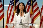 Tulsi Gabbard sidder i dag i Repræsentanternes Hus for Demokraterne. Her taler hun i New York. Foto: Brendan Mcdermid/Ritzau Scanpix