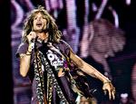 Boston-rockbandet Aerosmith er kendt for sange som ’I Don’t Wanna Miss a Thing’, ’Walk This Way’ og ’Dream On'. På billedet ses bandets forsanger Steve Tyler. Arkivfoto Claus Bonnerup