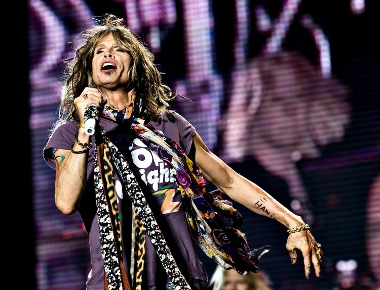 Boston-rockbandet Aerosmith er kendt for sange som ’I Don’t Wanna Miss a Thing’, ’Walk This Way’ og ’Dream On'. På billedet ses bandets forsanger Steve Tyler. Arkivfoto Claus Bonnerup