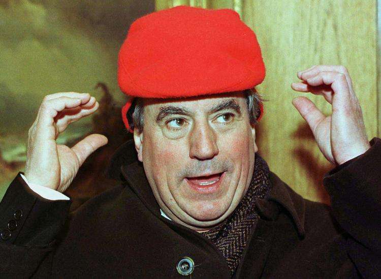 Den walisiske komiker, filminstruktør og Monty Python-medlem Terry Jones døde onsdag 22. januar 2020. Her ses han i 1998 Aspen, Colorado. Foto: Gary Caskey/Ritzau Scanpix